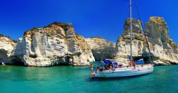3 destinos de moda en el Mediterráneo para navegar en velero